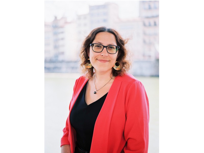 <b><font color="#53B2A3">Aurélie QUILLET</font></b><br>Vice-présidente<br><span style="font-size:0.7em;">Psychologue et patiente partenaire